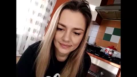 KrissSexi online show from 12/07/24, 07:27