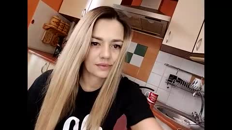 KrissSexi online show from 12/08/24, 06:11