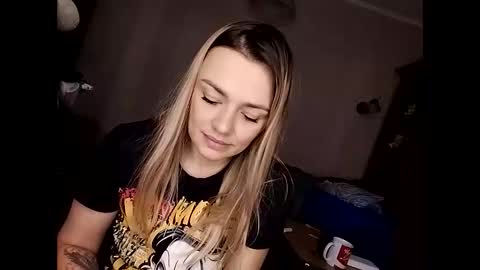 KrissSexi online show from 12/10/24, 04:45
