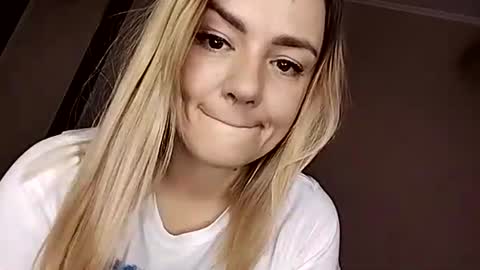 KrissSexi online show from 09/15/25, 04:56