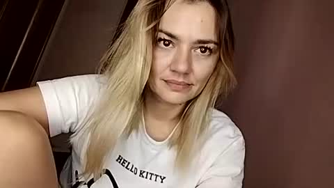 KrissSexi online show from 09/16/25, 12:28