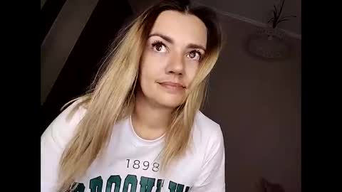 KrissSexi online show from 10/11/25, 06:06