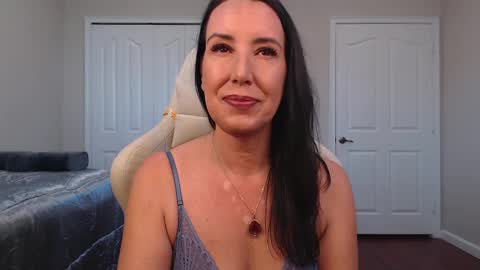 Krissy online show from 02/06/25, 01:10