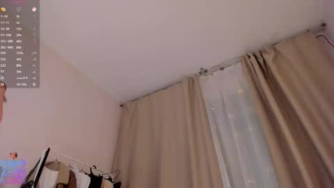 Snapshot of krista_darling chatting on 12/13/25, 07:53 KristaMerry online show from 12/13/25, 07:53