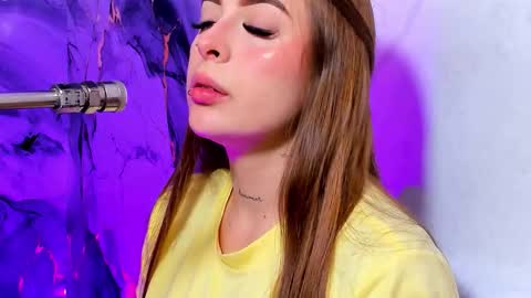 Snapshot of kristal_blond chatting on 01/11/26, 08:03 online show from 01/11/26, 08:03