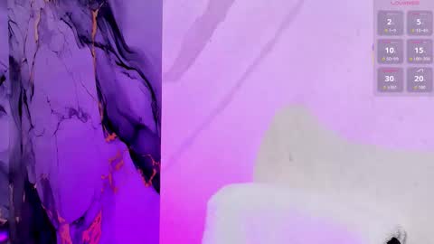 Snapshot of kristal_blond chatting on 01/14/26, 04:07 online show from 01/14/26, 04:07