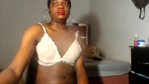 kristal_cox2 online show from 06/16/26, 11:24