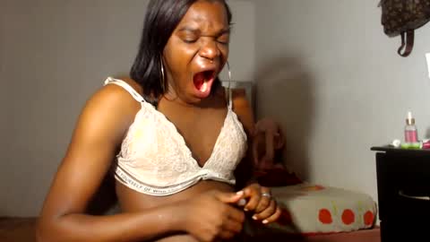 kristal_cox2 online show from 07/26/26, 11:39