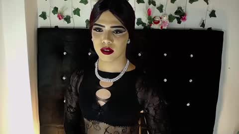 kristal_queen01 online show from 03/16/26, 01:33