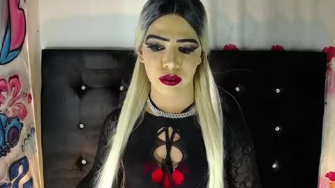 kristal_queen01 online show from 05/22/26, 06:53