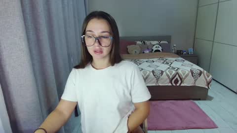 twitter    Annemarye 23 online show from 09/15/25, 07:08