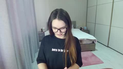 Snapshot of kristall_xxx chatting on 03/09/26, 07:12 twitter Annemarye 23 online show from 03/09/26, 07:12