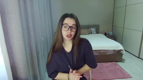 Snapshot of kristall_xxx chatting on 03/17/26, 05:22 twitter Annemarye 23 online show from 03/17/26, 05:22