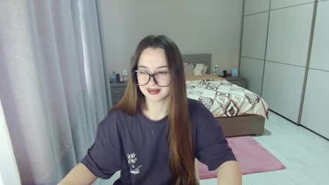 Snapshot of kristall_xxx chatting on 03/26/26, 05:57 twitter Annemarye 23 online show from 03/26/26, 05:57