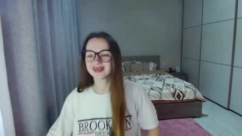 Snapshot of kristall_xxx chatting on 03/30/26, 04:57 twitter Annemarye 23 online show from 03/30/26, 04:57