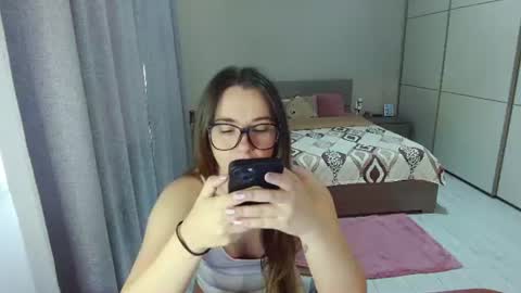 Snapshot of kristall_xxx chatting on 07/31/26, 06:24 twitter Annemarye 23 online show from 07/31/26, 06:24