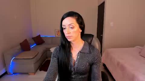 Sophia online show from 06/10/26, 08:41