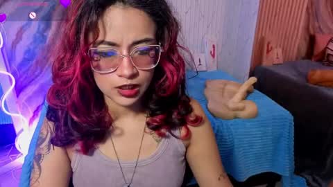 kristen_tay online show from 05/08/26, 03:12