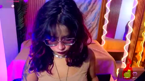 kristen_tay online show from 07/03/26, 02:40