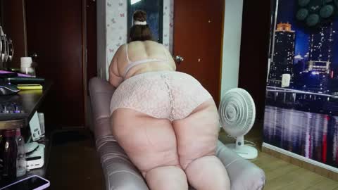 Kristen online show from 10/21/25, 03:07