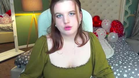 kristimoons online show from 02/12/25, 04:00
