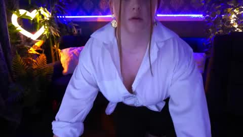kristimoons online show from 03/04/25, 10:27