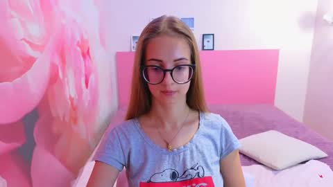 Kristina Adel online show from 10/10/25, 08:13