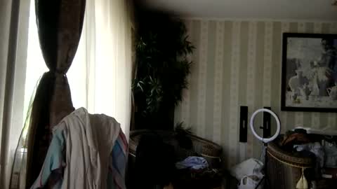 kristinalamour96 online show from 09/14/25, 08:02