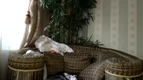 kristinalamour96 online show from 09/18/25, 08:05