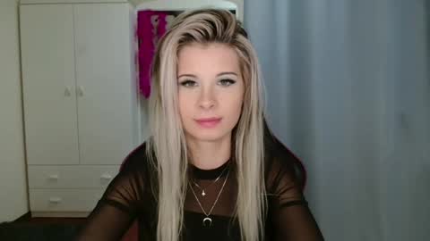 KristineAmore online show from 10/30/25, 07:25