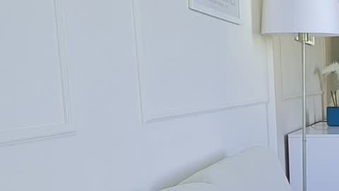 Kristi online show from 10/06/25, 04:54