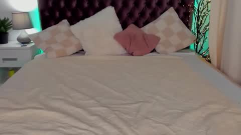 KristiVegas online show from 12/12/24, 01:17