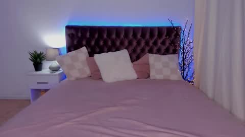 KristiVegas online show from 12/18/24, 02:06