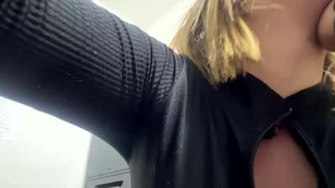 Kristtal  online show from 11/09/25, 07:06