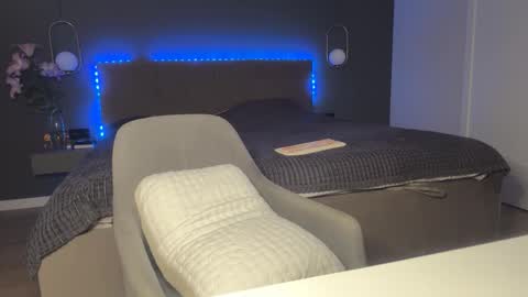 Kristi online show from 10/16/25, 04:35