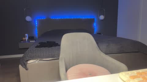 Kristi online show from 12/04/25, 04:22