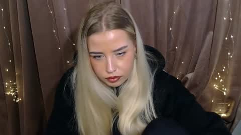 KristyFlowers online show from 12/12/24, 07:26