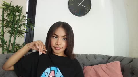 Cristina online show from 01/12/25, 07:31