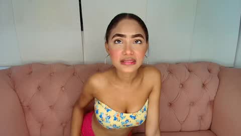 Cristina online show from 02/02/25, 02:34