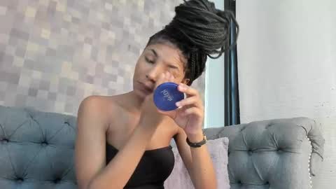 Snapshot of kristyl_paez chatting on 09/15/25, 07:25 Cristina online show from 09/15/25, 07:25