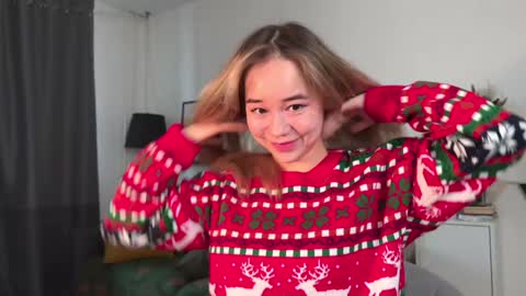 Snapshot of kristyspiritedaway chatting on 01/01/25, 08:35 Kristy Nip slip shady  Best model on CB  online show from 01/01/25, 08:35