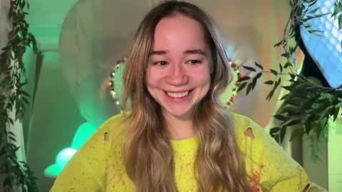 Snapshot of kristyspiritedaway chatting on 02/15/25, 06:55 Kristy Nip slip shady  Best model on CB  online show from 02/15/25, 06:55