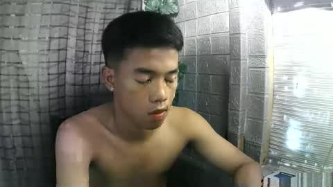 kritthanarkorn online show from 11/11/25, 06:13