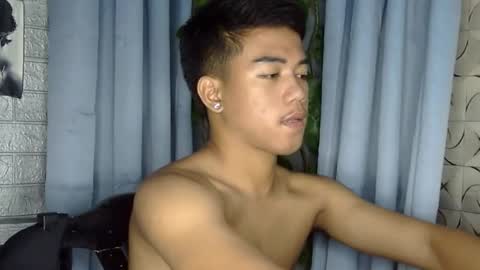 kritthanarkorn online show from 05/08/26, 02:55