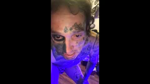 Snapshot of krocknrollvidez chatting on 02/28/26, 04:57 Master cock online show from 02/28/26, 04:57
