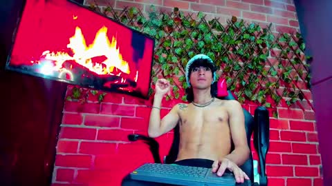 Snapshot of kroddy_sw chatting on 02/02/25, 10:06 justym online show from 02/02/25, 10:06
