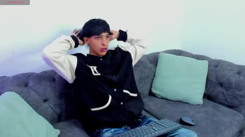 Snapshot of kroywave chatting on 06/03/26, 03:42 Kroy Wave Muscle Tattoos Latino online show from 06/03/26, 03:42