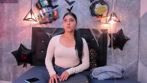 Kystal Taylor online show from 11/01/25, 01:02