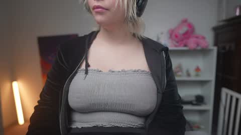 Krystal Syx online show from 01/20/25, 08:29