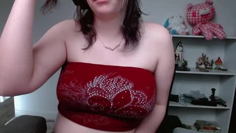 Krystal Syx online show from 05/19/26, 04:02